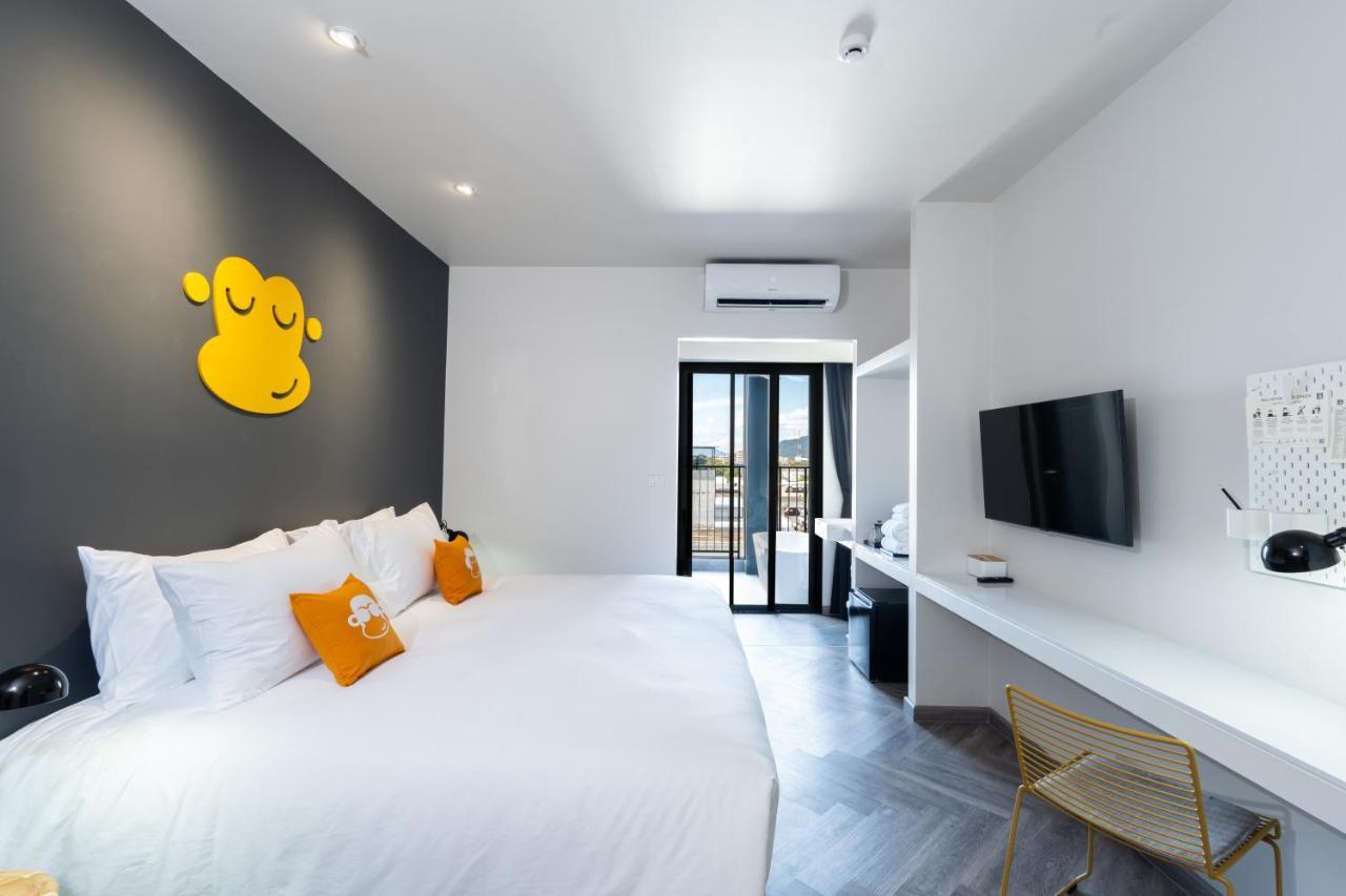 Chambre Lit King-Size Deluxe avec Baignoire Extérieure - Espace de Travail Commun Gratuit 24h/24