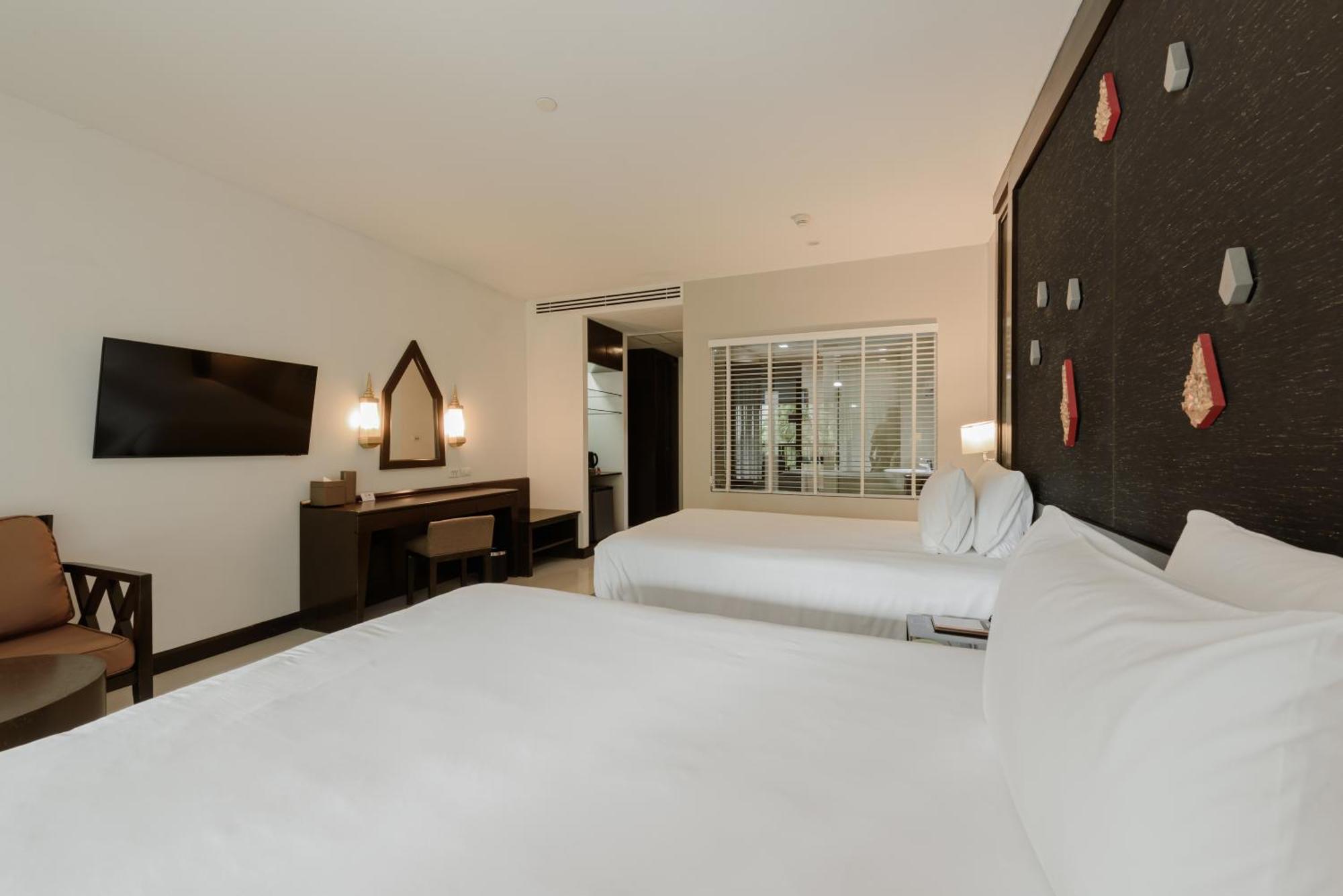 Chambre Double - Vue sur Piscine