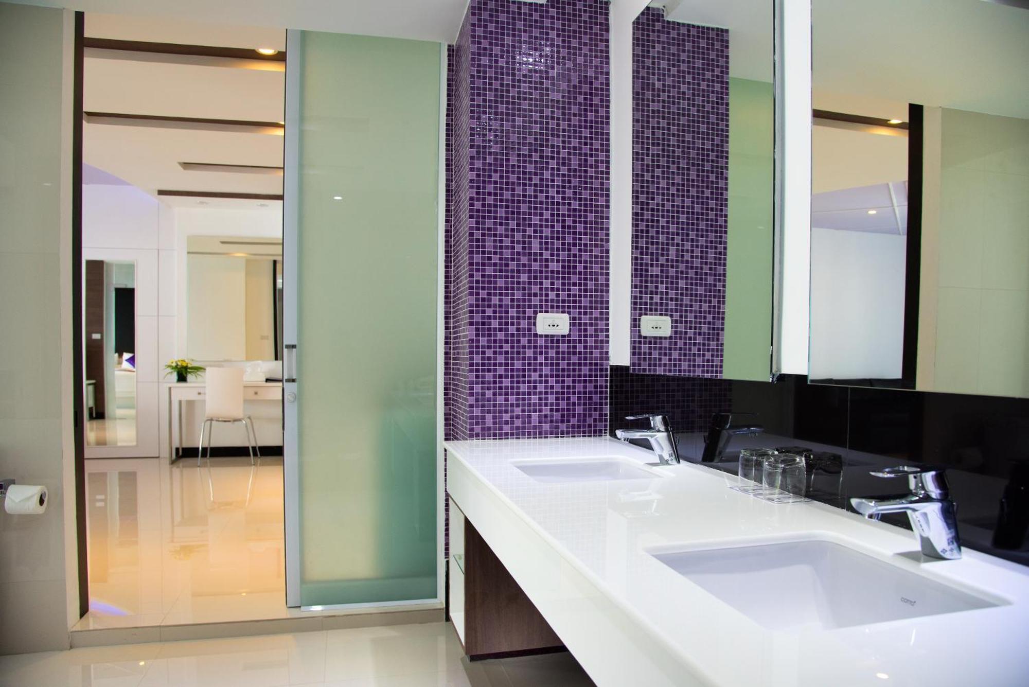 Premium Suite